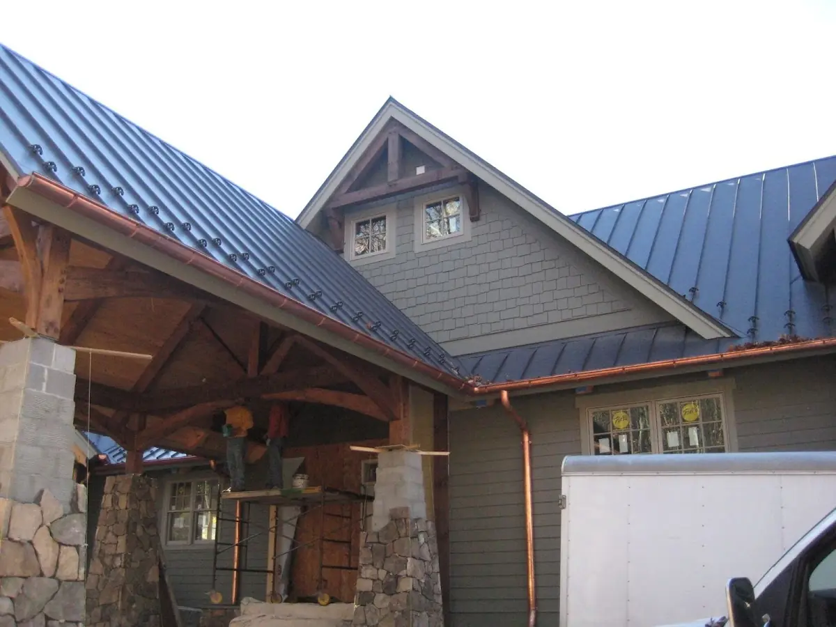 Craftsman Roofing team delivering quality roofing work in Midlothian